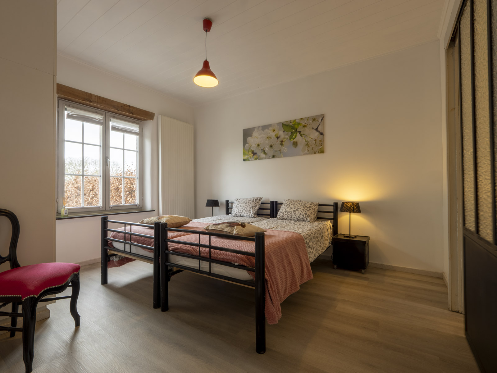 Chambre au rez-de-chaussée du gîte L'Étable