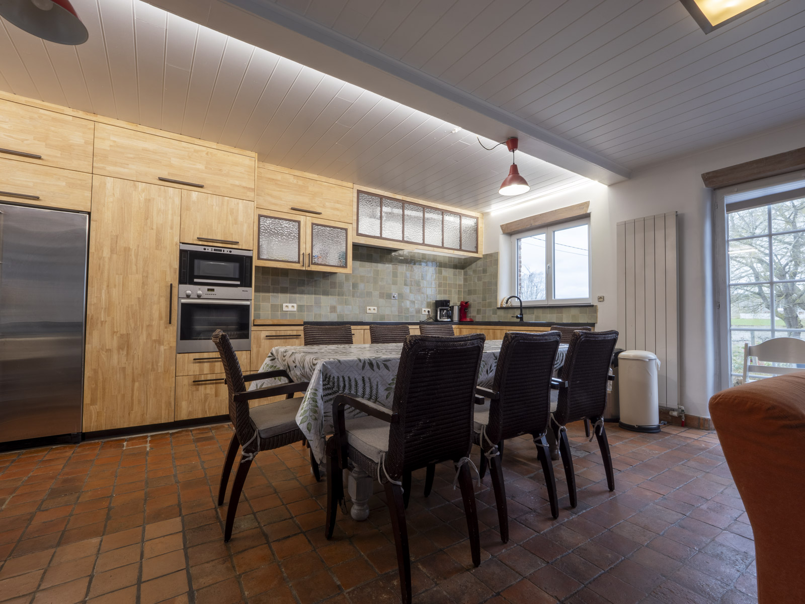 Détail de la cuisine moderne du gîte L'Étable